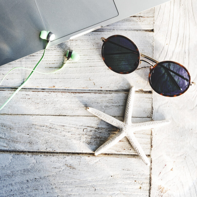 Materiales transparentes con destellos metálicos: un contraste buscado